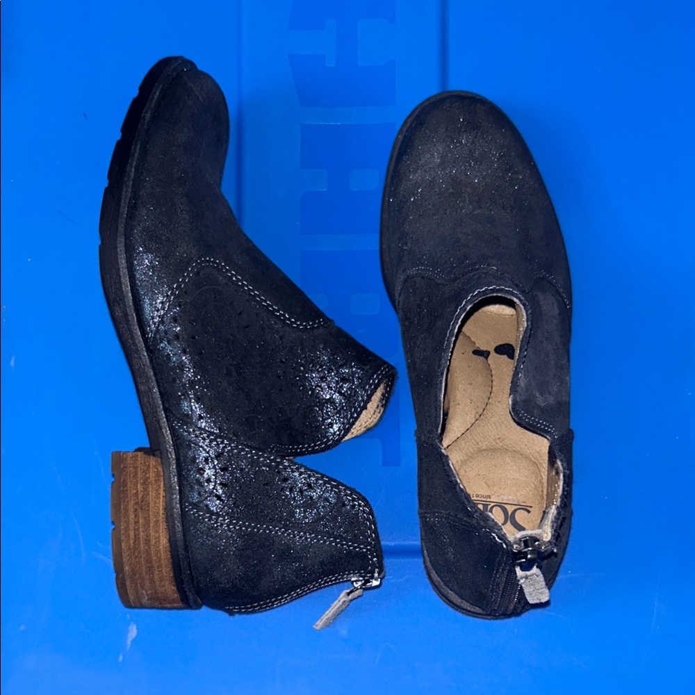 Sofft Black Ankle Booties with Brown Heel